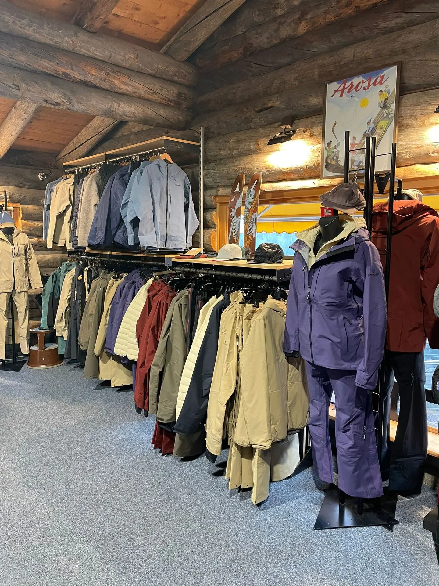 Penguin Stores Schweiz  Bananas Gisler Sport Arosa