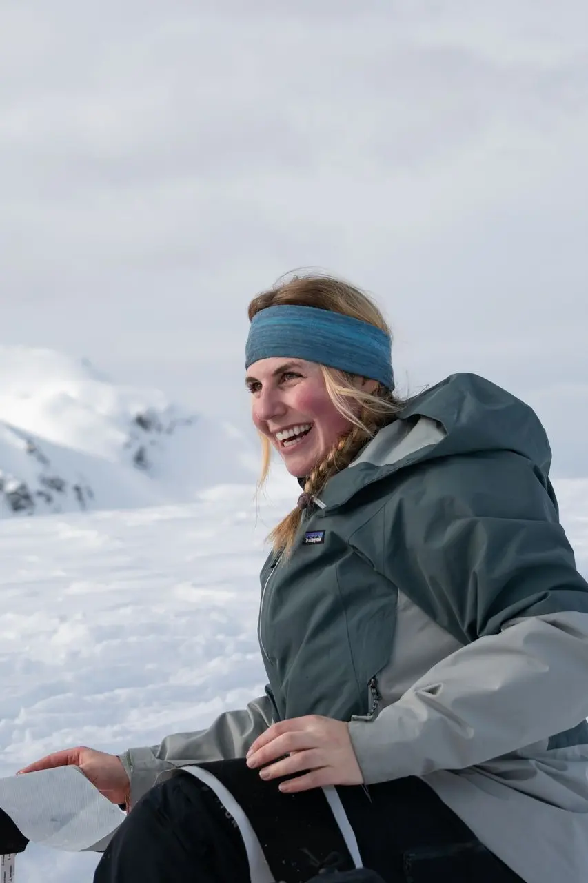 LawinenkurseArosa x Penguin Powderwear big smile