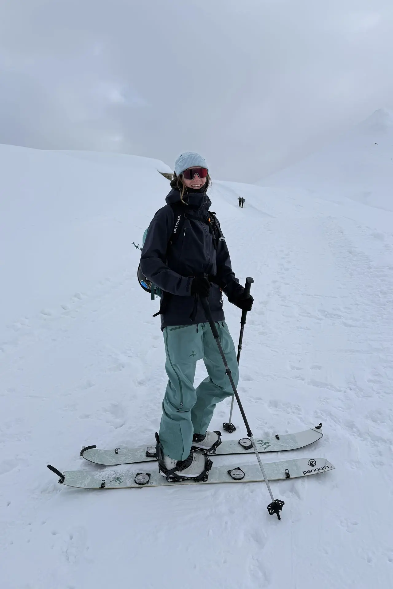 splitboarder women in snow