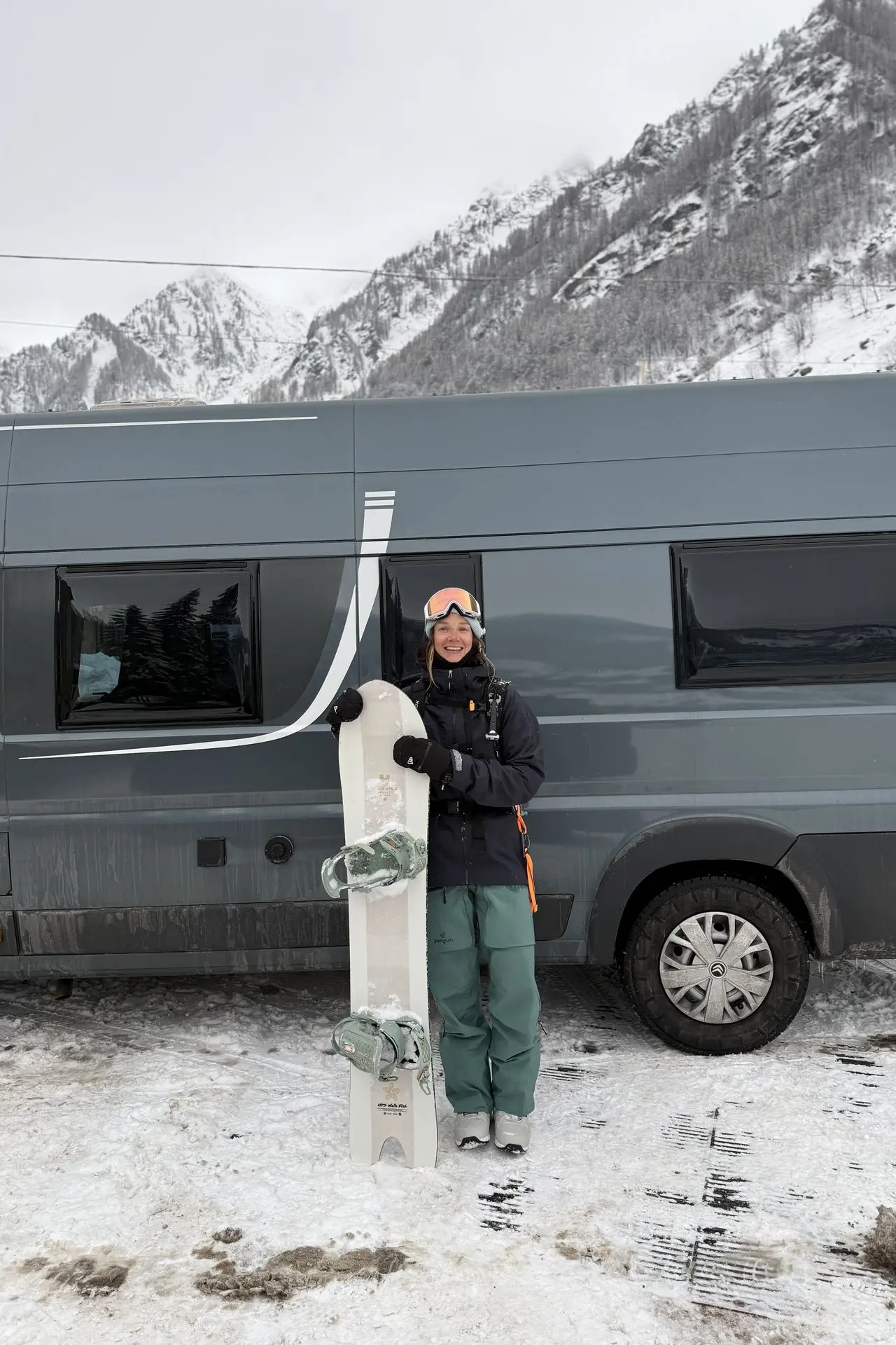 snowboarder women