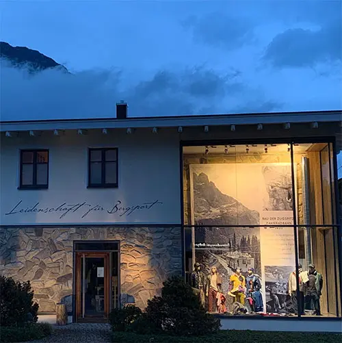 Penguin Powderwear Store Germay