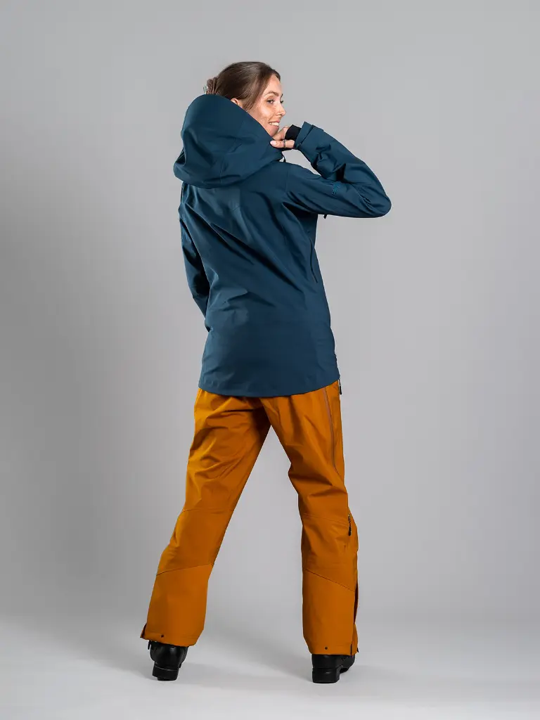 261-1-Women-Shell-Jacket-Storm-Blue-238-13-Women-Dermizax-Pant-Caramello-0879-s.webp