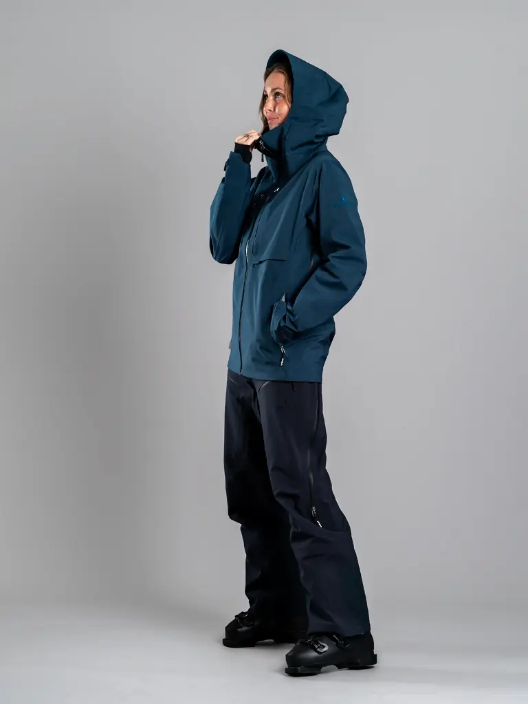 261-1-Women-Shell-Jacket-Storm-Blue-238-17-Women-Dermizax-Pant-Midnight-0992-s.webp