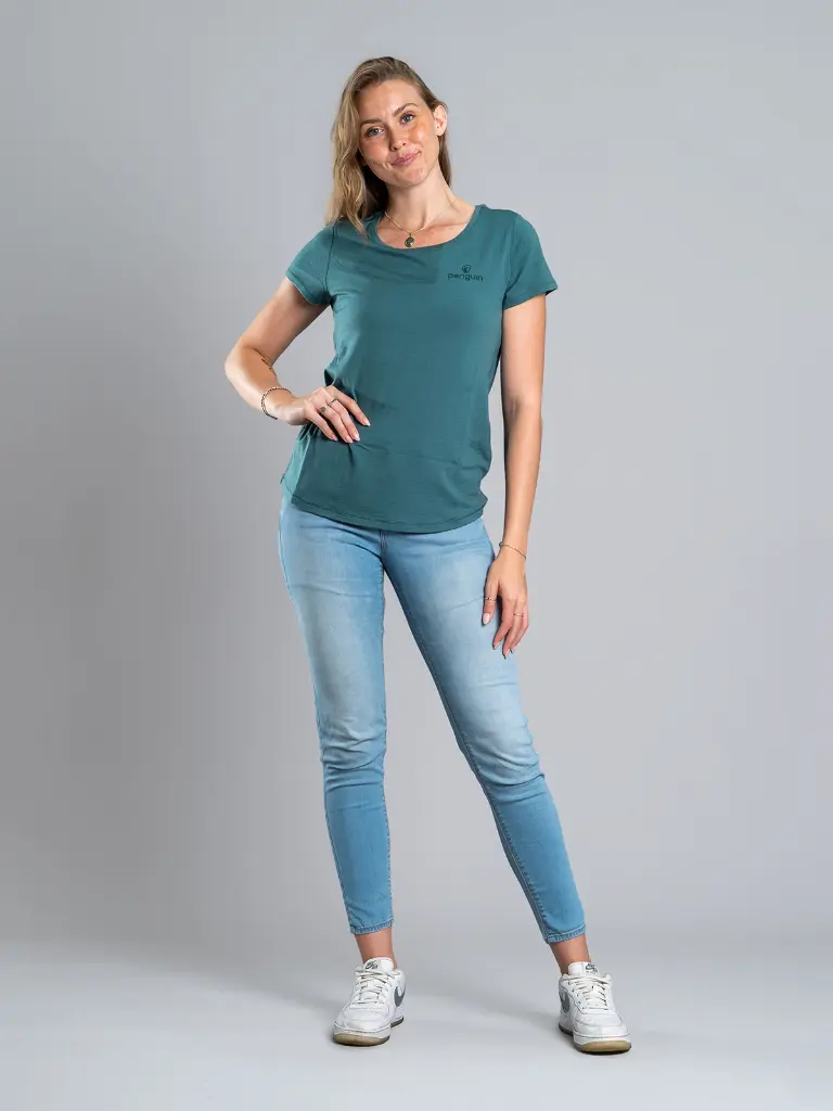 247-6-Women-Merino-Tshirt_Fender-Green_RGB2.webp