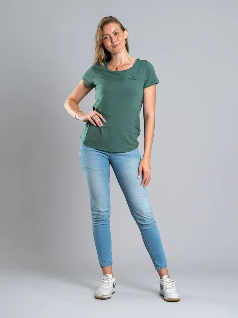 247-6-Women-Merino-Tshirt_Fender-Green_RGB2_RichtigeFarbe!.webp
